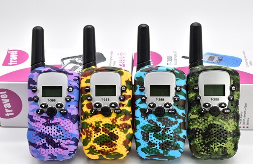 Walkie Talkies for Kids, 3 KMs Long Range Walkie Talkies Kid Toy Gifts for Boys and Girls 2 Pack