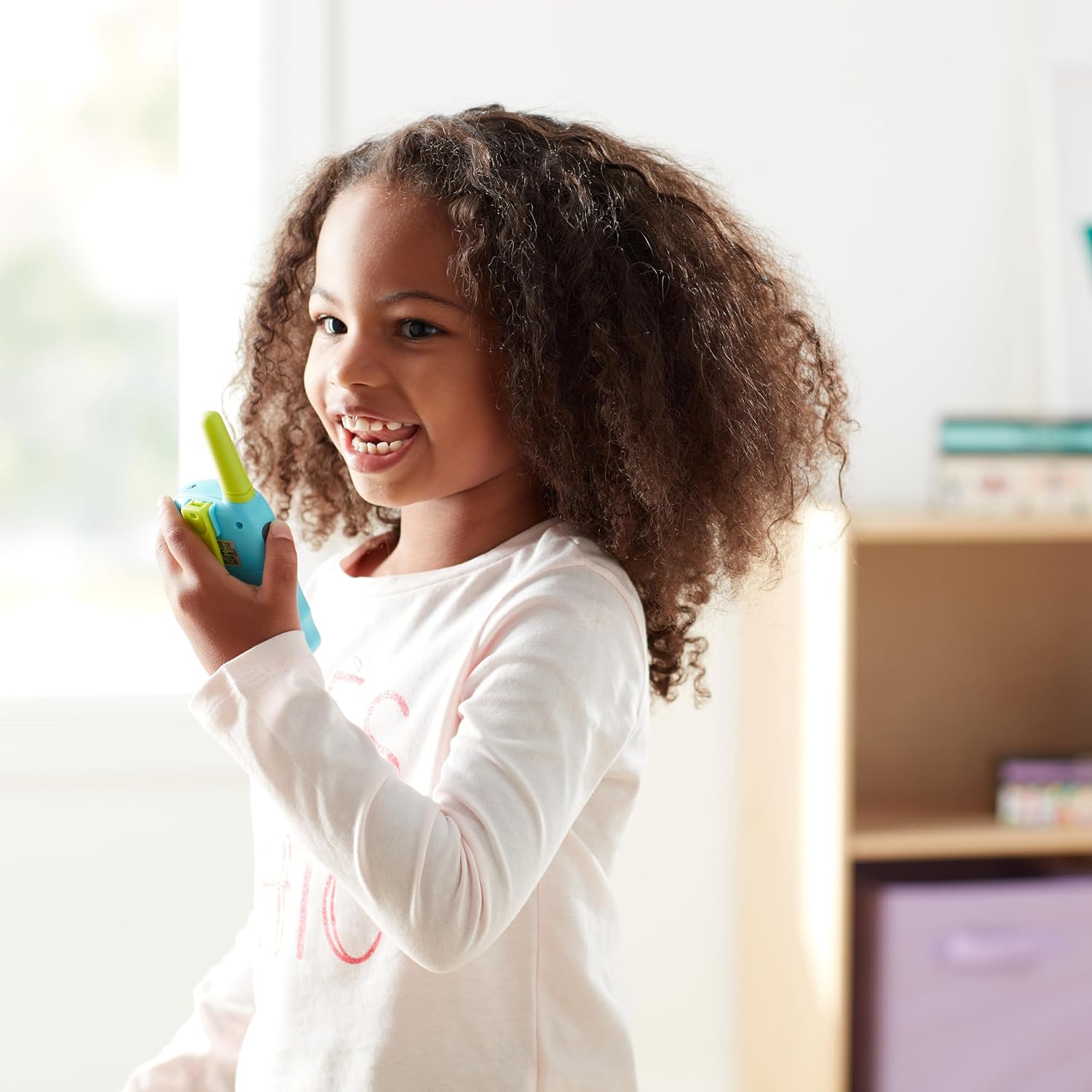 Child-Friendly Walkie-Talkie Set, 22 Channels, LCD Display, VOX Hands-Free, LED Flashlight - Light Blue and Green